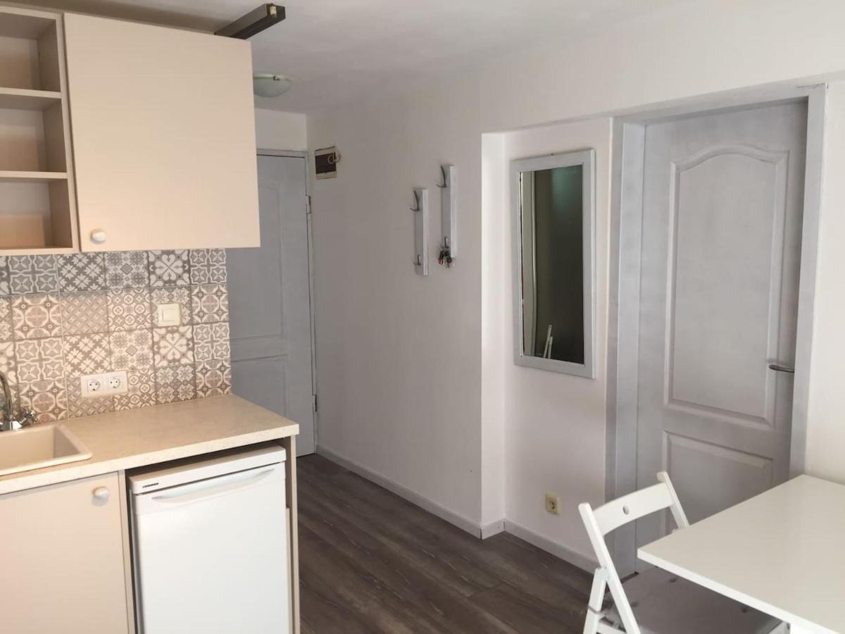 Apartment Button In Downtown София Экстерьер фото